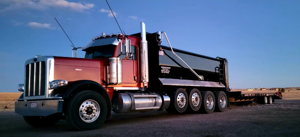 WayMaker Peterbilt quad dump with trailer